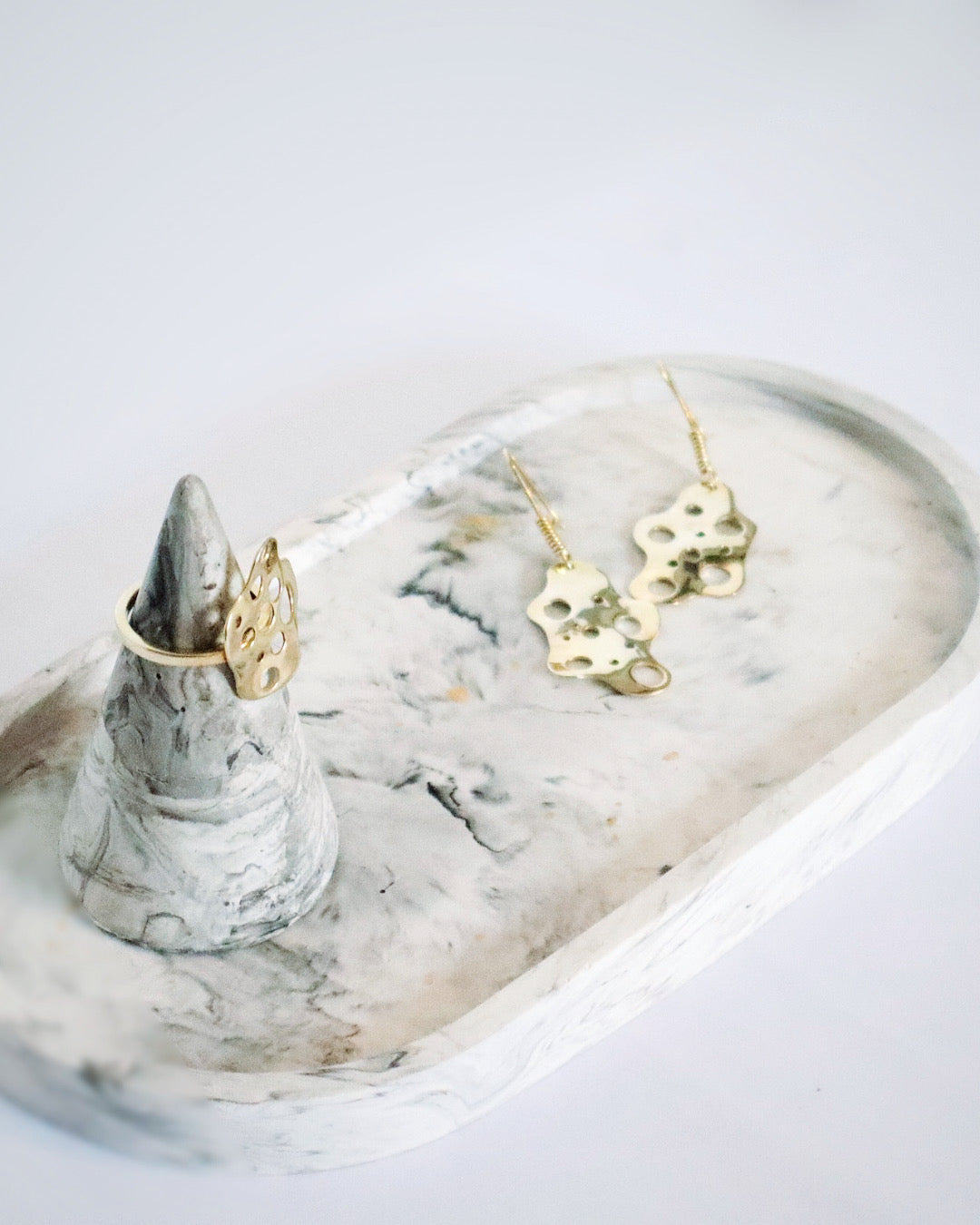 Chiffon Marbleize x Performa Series79 Ring and Earring Set