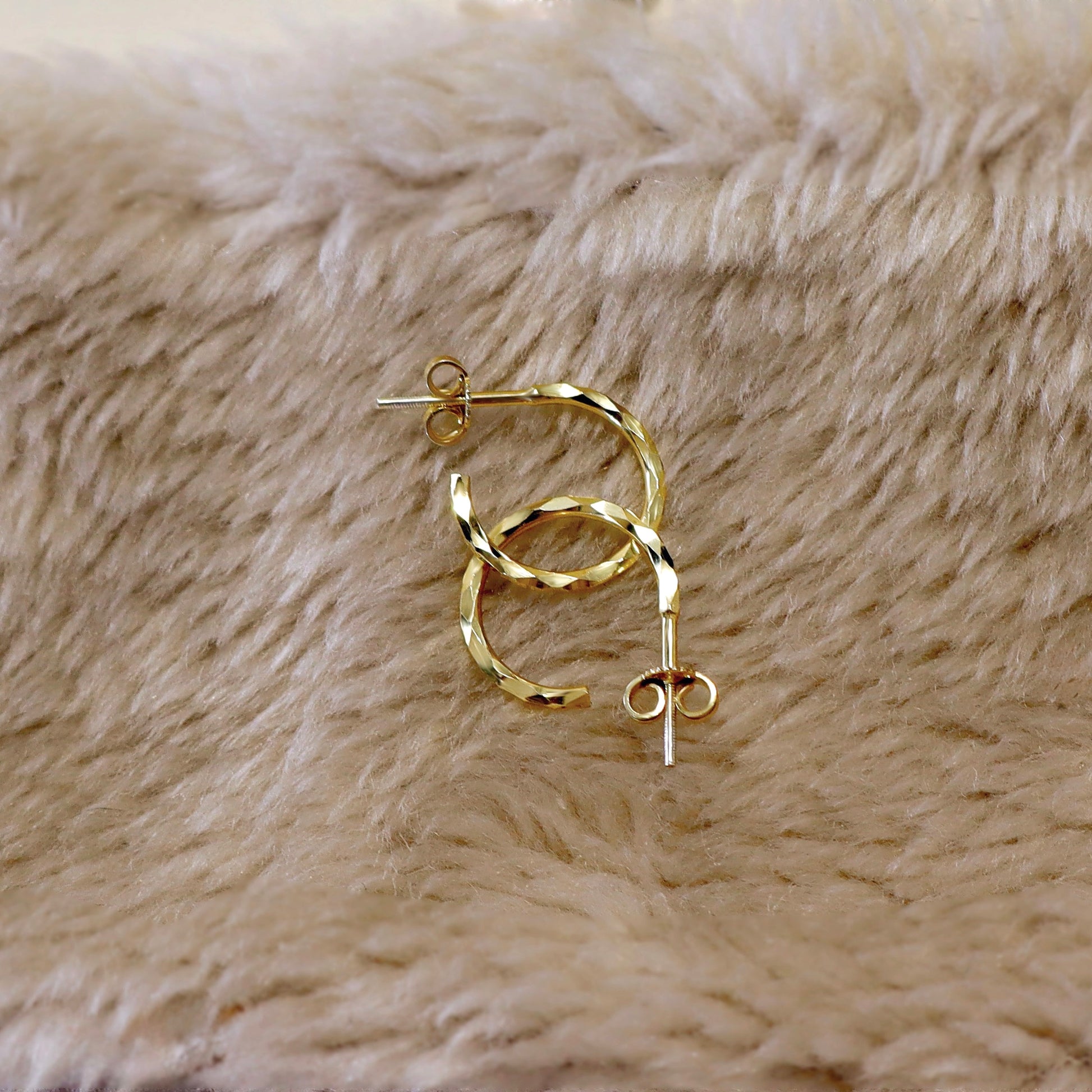 yellow 18k gold earrings for women men ladies gents gold ear rings gold hoops gold jewellery