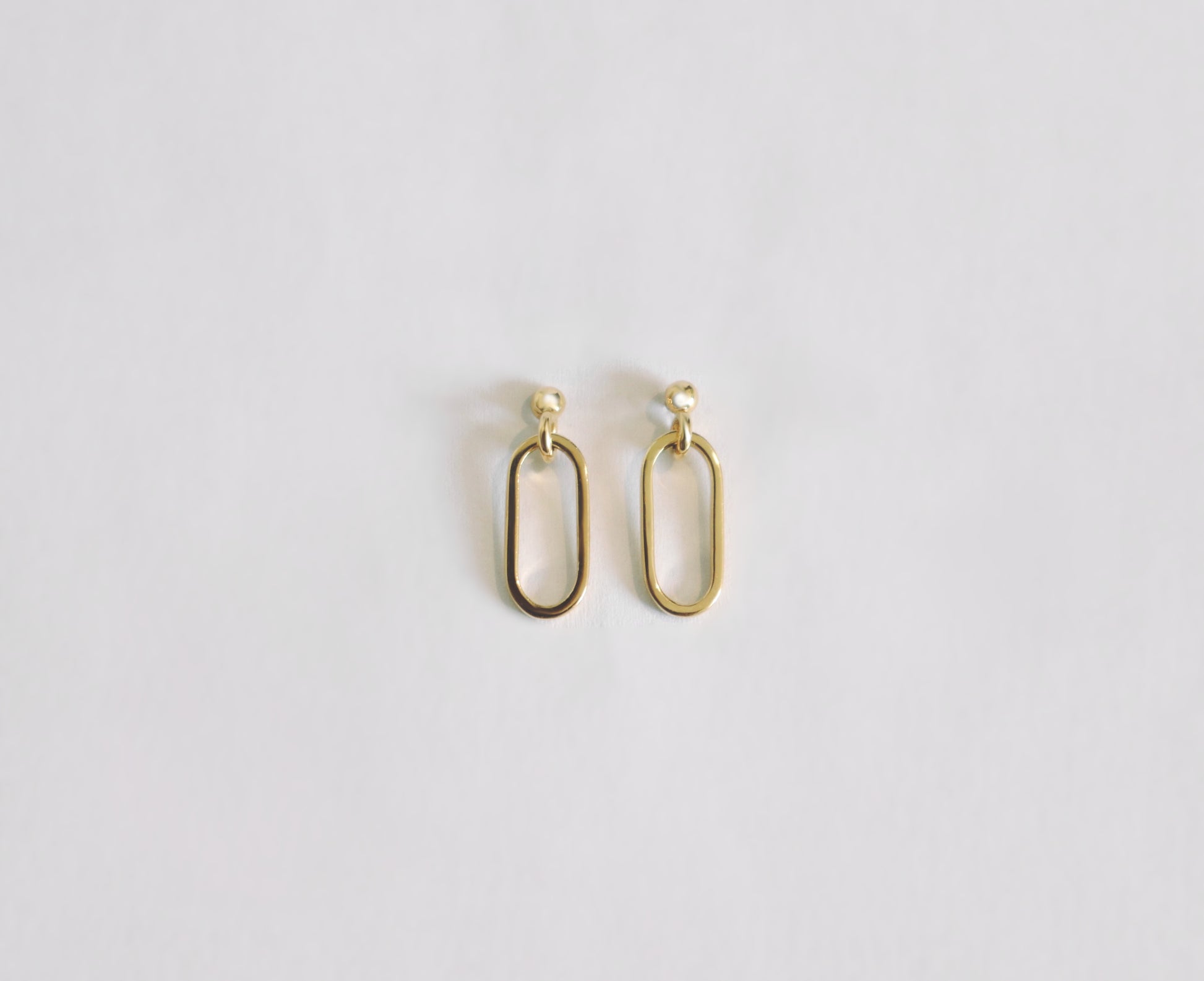 Classica Paperclip Yellow Gold Earrings